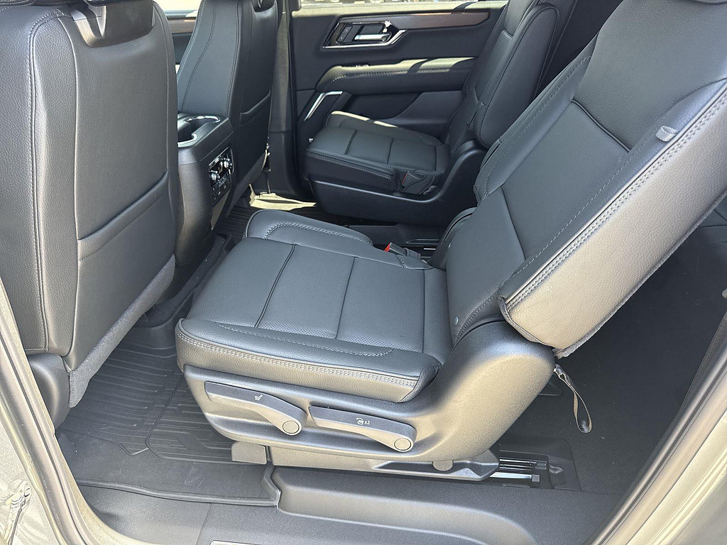 New 2026 GMC Yukon XL Denali w/ Denali Reserve Package AWD/4WD image 24