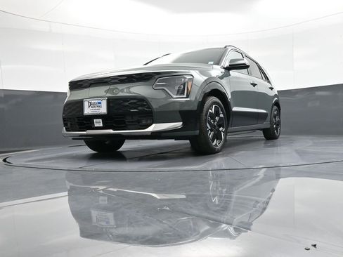New 2025 Kia Niro Wave w/ Wave Preserve Package image 27