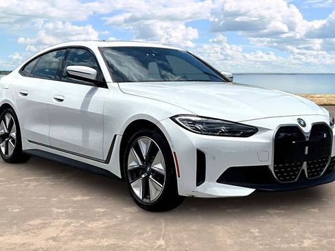Used 2023 BMW i4 eDrive35 w/ Premium Package RWD image 3