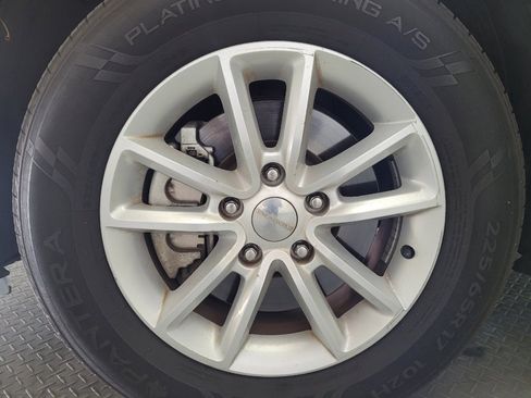 Used 2019 Dodge Grand Caravan SXT image 31