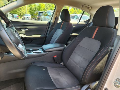 Used 2024 Nissan Sentra SR FWD image 10