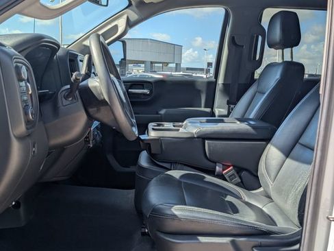 Used 2020 Chevrolet Silverado 1500 Custom w/ Custom Max Trailering Package AWD/4WD image 12
