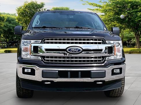 Used 2018 Ford F150 XLT w/ Equipment Group 302A Luxury AWD/4WD image 3