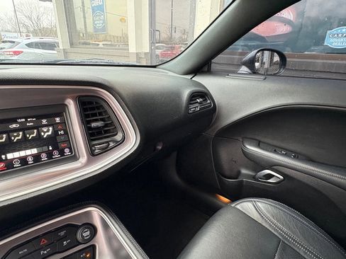 Used 2019 Dodge Challenger R/T image 29
