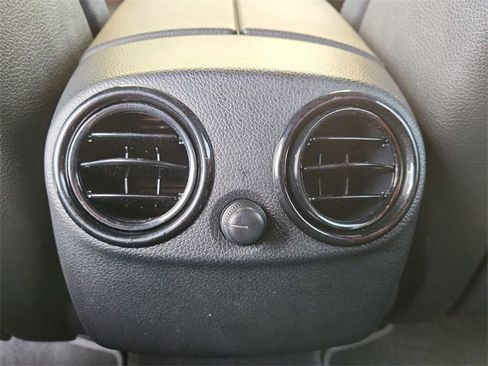 Used 2019 Mercedes-Benz GLC 300 image 20