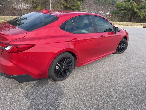 Used 2025 Toyota Camry SE w/ Multimedia Upgrade Package image 16