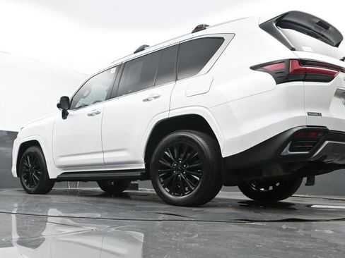 Used 2023 Lexus LX 600 4WD w/ Interior Upgrade Package image 27