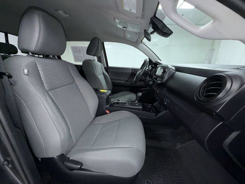 Used 2021 Toyota Tacoma SR AWD/4WD image 13