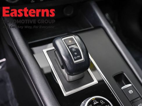 Used 2023 Mitsubishi Outlander SE AWD/4WD image 13