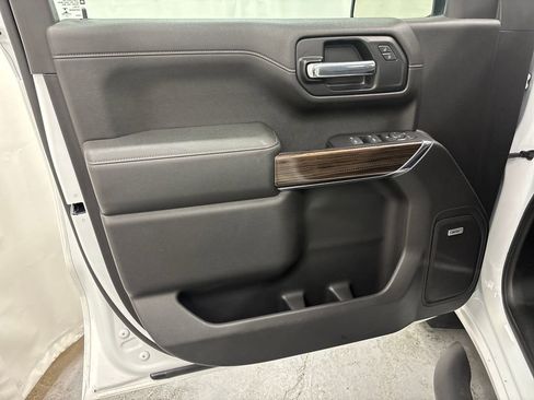 Used 2020 Chevrolet Silverado 1500 LT Trail Boss image 10