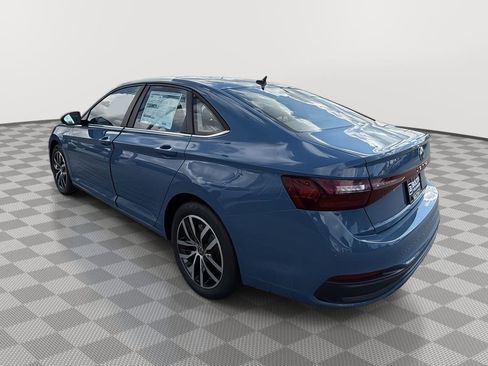 New 2025 Volkswagen Jetta SE image 6