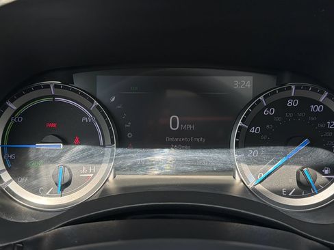 Used 2022 Toyota Highlander XLE AWD/4WD image 26