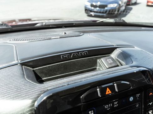 Used 2022 RAM 1500 Limited w/ Body-Colour Bumper Group image 18