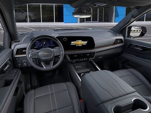 New 2026 Chevrolet Suburban High Country AWD/4WD image 15