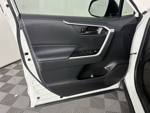 Used 2023 Toyota RAV4 LE image 18