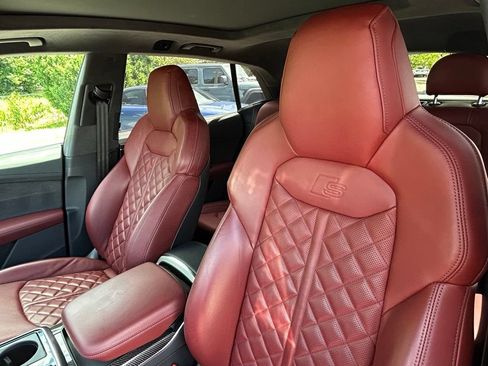 Used 2023 Audi SQ8 Prestige AWD/4WD image 17