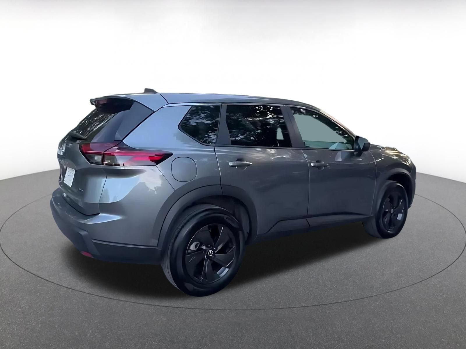 Used 2026 Nissan Rogue SV AWD/4WD image 14