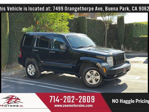 Used 2012 Jeep Liberty Sport image 1