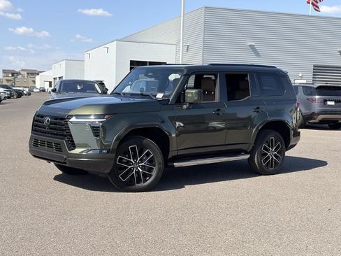 Used 2025 Lexus GX 550 w/ Cold Area Package AWD/4WD image 2
