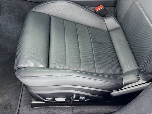 Certified 2025 Porsche Panamera 4 image 13