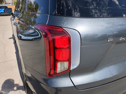 Used 2022 Hyundai Palisade Calligraphy image 10