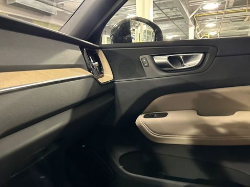 Used 2026 Volvo XC60 B5 Plus w/ Protection Package Premier AWD/4WD image 20