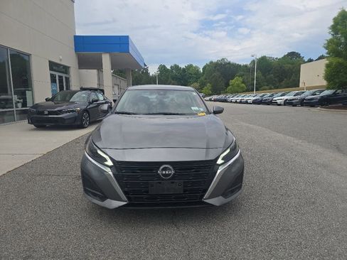 Used 2023 Nissan Altima 2.5 SV FWD image 8