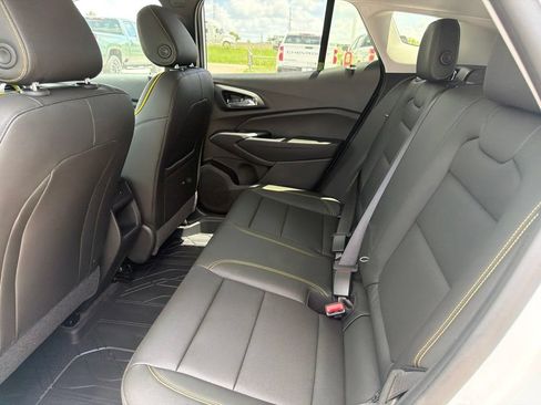 New 2026 Chevrolet Trax ACTIV w/ Sunroof Package FWD image 12