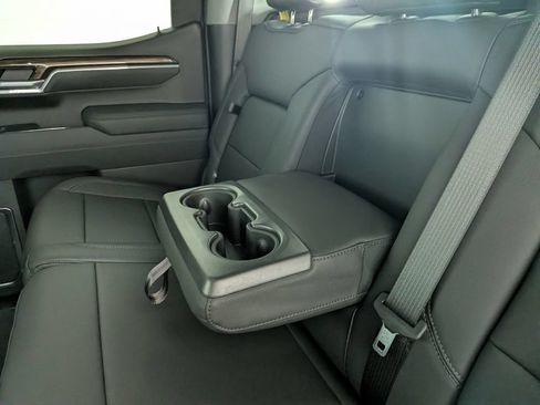 Used 2026 Chevrolet Silverado 1500 LT Trail Boss w/ LT Trail Boss Premium Package AWD/4WD image 28