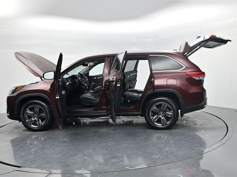 Used 2019 Toyota Highlander Limited Platinum image 62