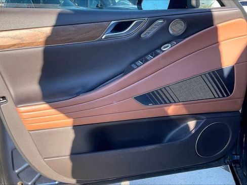 Used 2024 Genesis G80 image 18