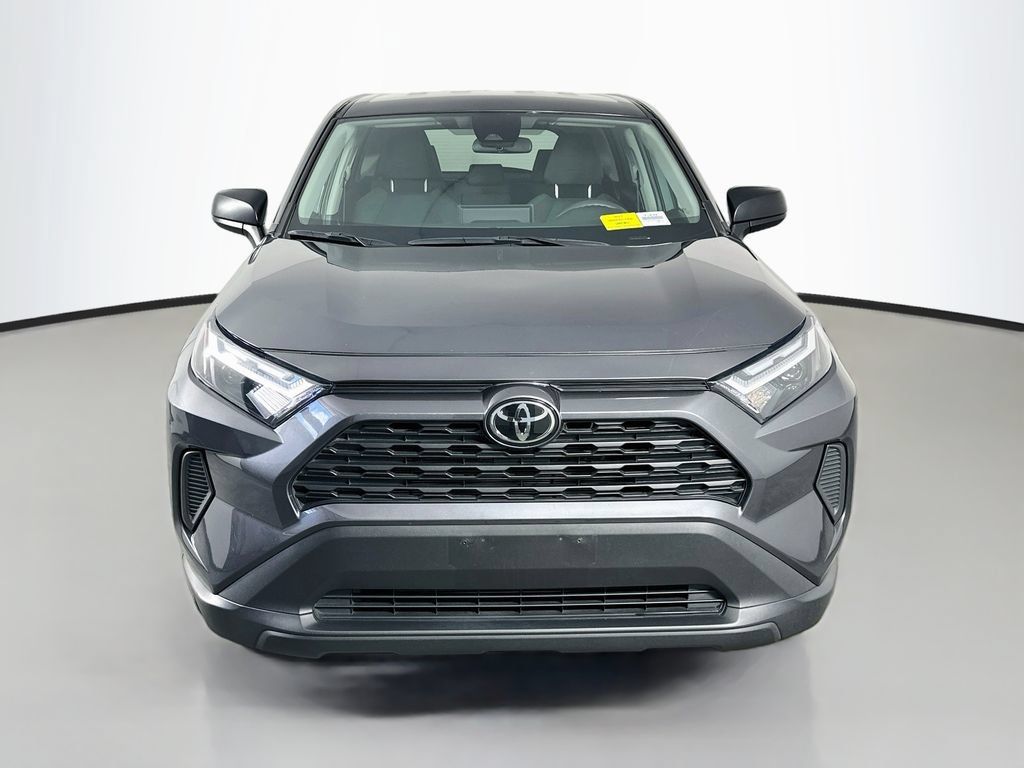 Used 2025 Toyota RAV4 LE AWD/4WD image 2