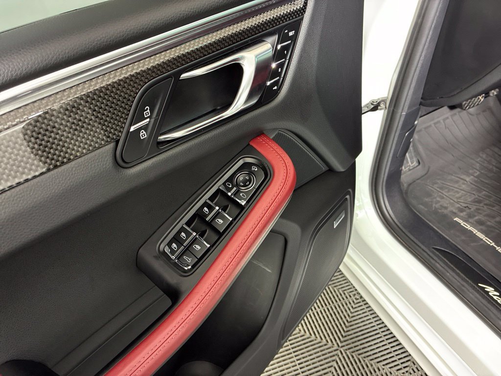 Used 2023 Porsche Macan GTS AWD/4WD image 26