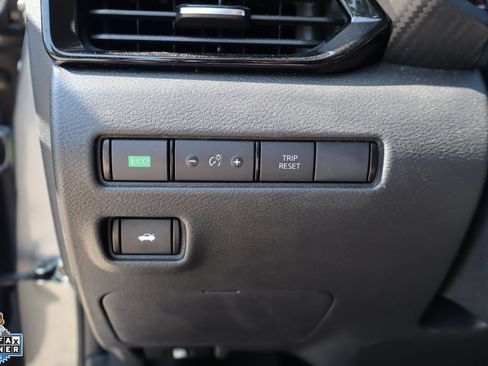 Used 2023 Nissan Sentra SV FWD image 14