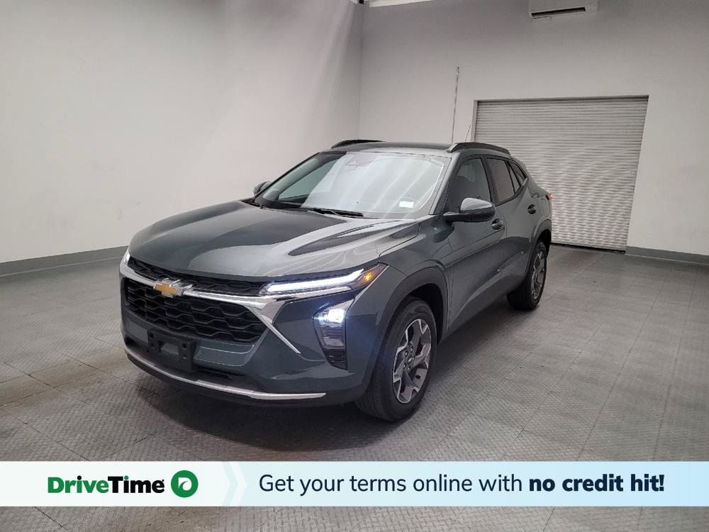 Used 2025 Chevrolet Trax LT w/ LT Convenience Package FWD image 1