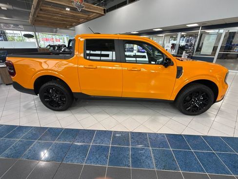 New 2026 Ford Maverick Lariat w/ Black Appearance Package AWD/4WD image 12