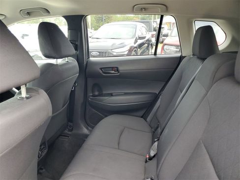 Used 2022 Toyota Corolla Cross LE image 28