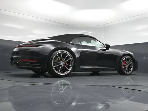 Certified 2020 Porsche 911 Carrera 4 AWD/4WD image 27