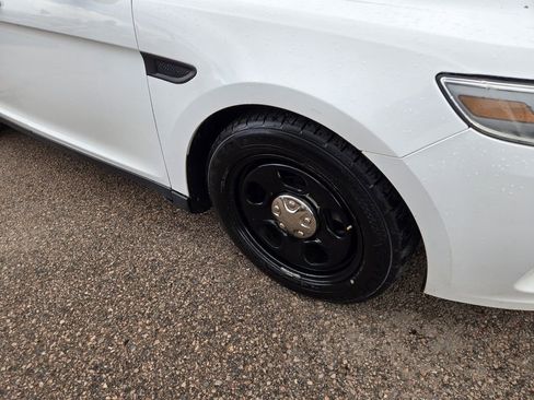 Used 2014 Ford Taurus Police Interceptor AWD image 13