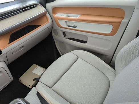 New 2025 Volkswagen ID. Buzz Pro S Plus image 23