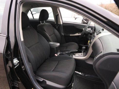 Used 2013 Toyota Corolla S image 23