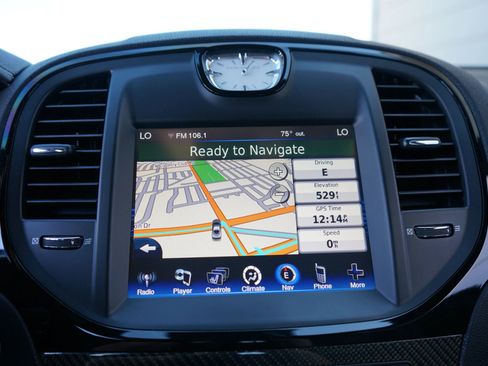 Used 2012 Chrysler 300 SRT8 image 34