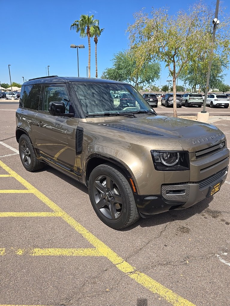 Used 2023 Land Rover Defender 90 X-Dynamic SE AWD/4WD image 3