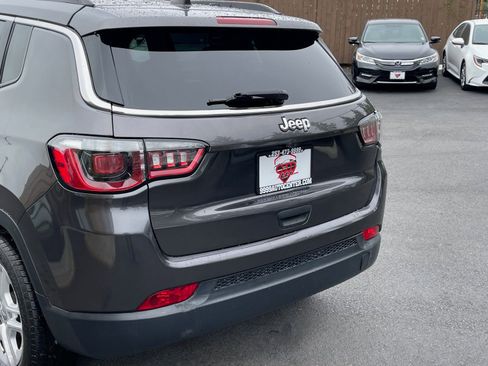 Used 2019 Jeep Compass Sport FWD image 6