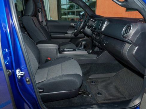 Used 2023 Toyota Tacoma TRD Off-Road w/ Advanced Technology Package AWD/4WD image 26