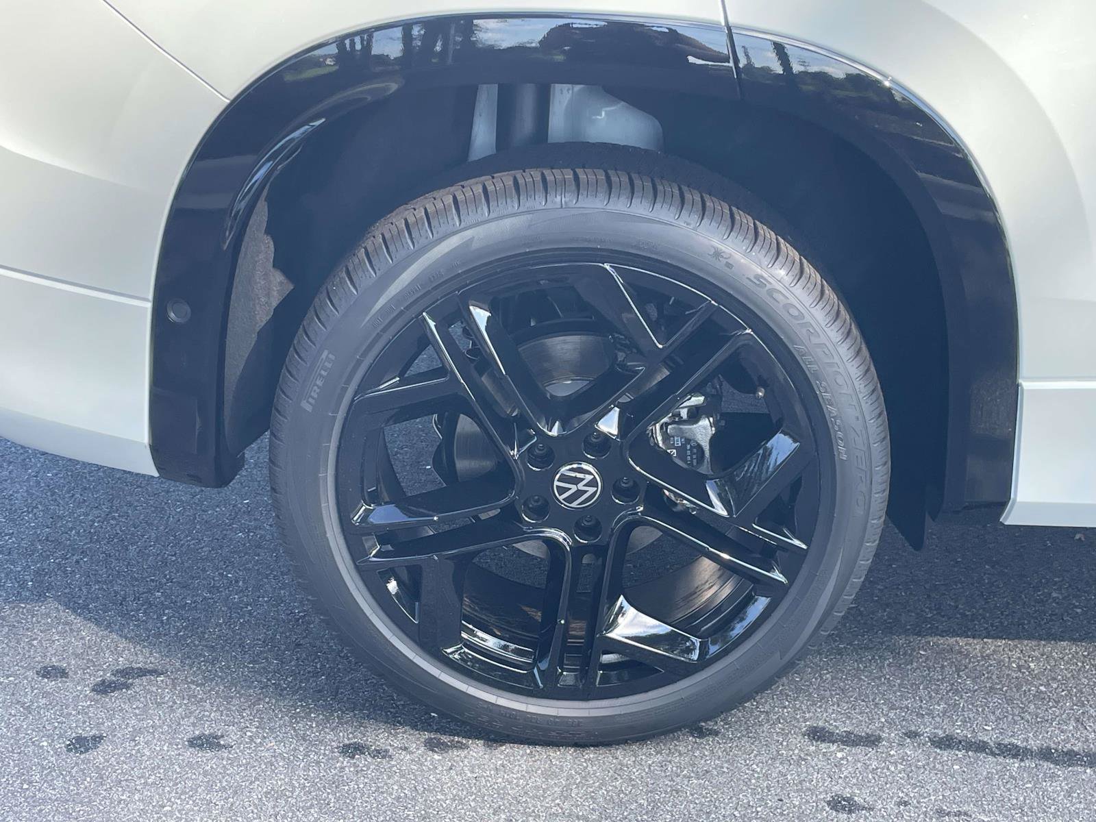 New 2026 Volkswagen Tiguan SE R-Line AWD/4WD image 9