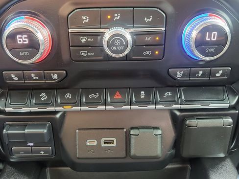 Used 2021 GMC Sierra 1500 AT4 image 34