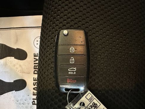 Used 2019 Kia Optima LX FWD image 17