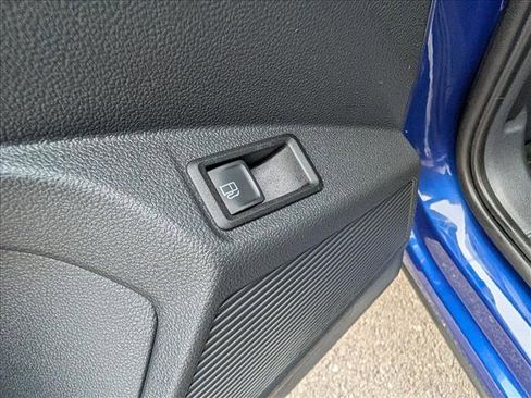 Used 2024 Volkswagen Taos S image 28