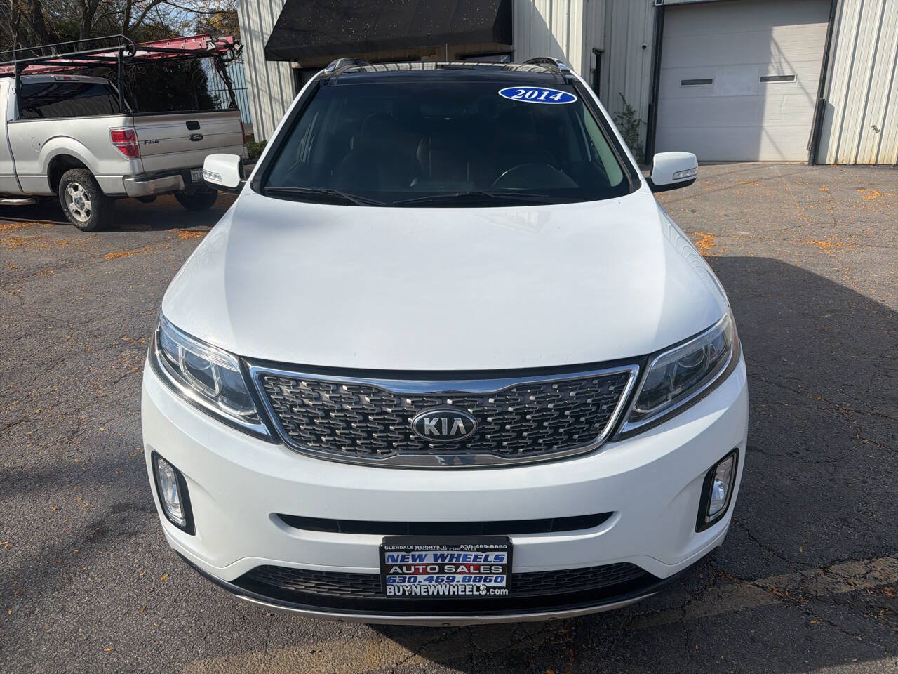 Used 2014 Kia Sorento SX w/ 3rd Row Package AWD/4WD image 2